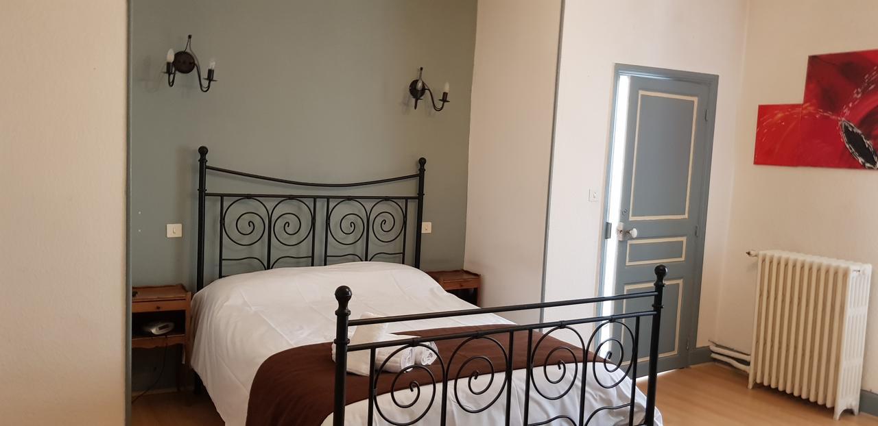 Logis Hotel Le Prieure Bourg-Saint-Andéol Exteriör bild