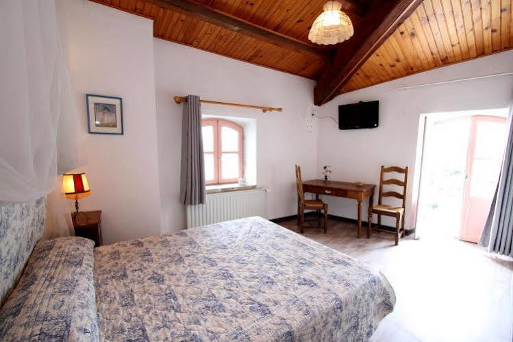 Logis Hotel Le Prieure Bourg-Saint-Andéol Exteriör bild
