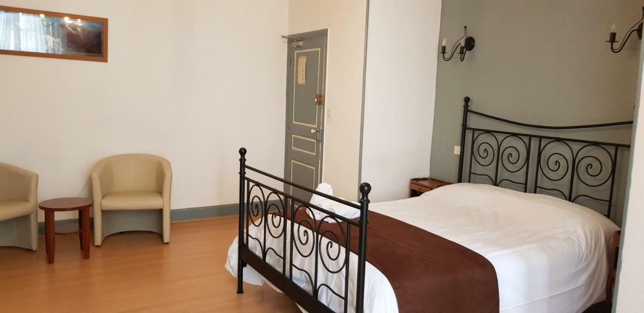 Logis Hotel Le Prieure Bourg-Saint-Andéol Exteriör bild